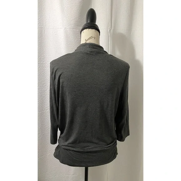 H&M Drape Front Top with Ruching on Sides - Picture 2 of 3